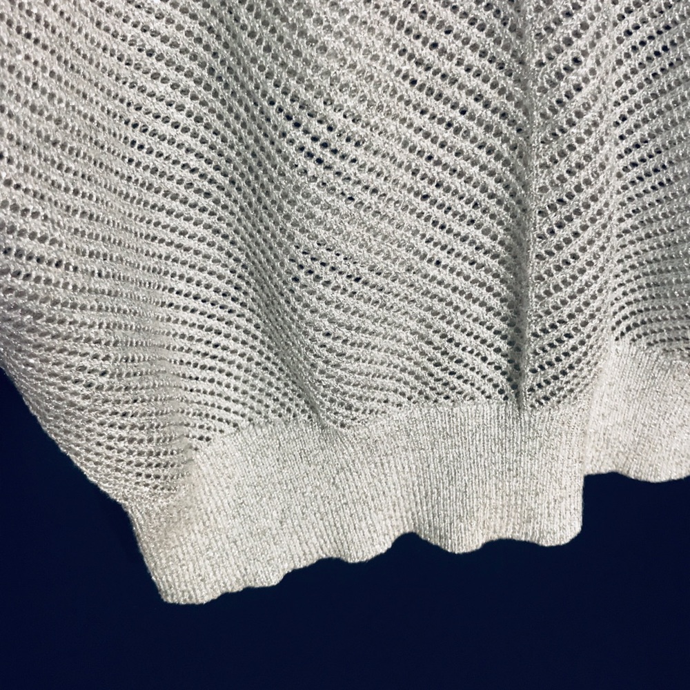 Express Sparkle Knit V-Neck Top - Picture 3 of 5